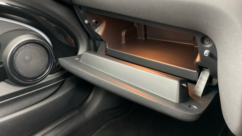 MINI Hatchback 1.5 Cooper Classic 3dr Auto Petrol Hatchback